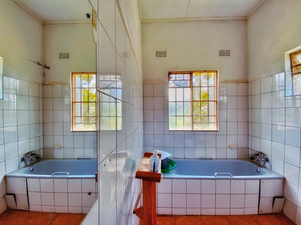 Blend Lodge And Kitchen - Pakachere Zomba Bagian luar foto