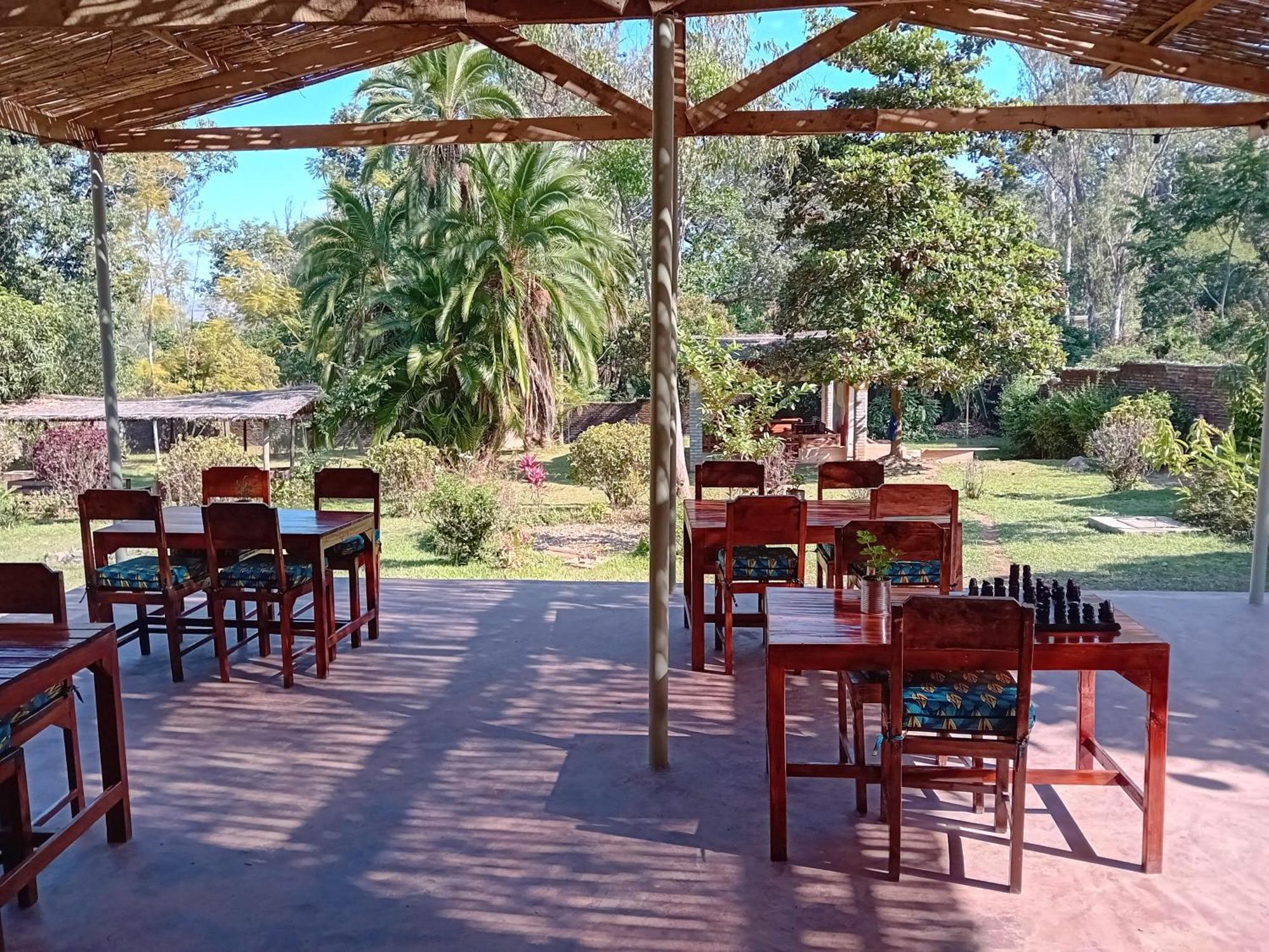 Blend Lodge And Kitchen - Pakachere Zomba Bagian luar foto